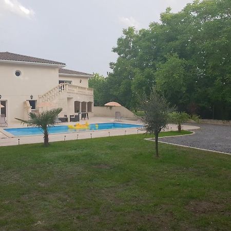 Maison Calme Et Spacieuse Bassens  Exterior photo